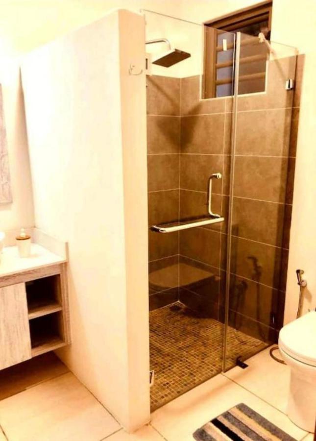 Luxury 2 Bedroom Apartment With Pool - Close To Flic-En-Flac Beach Экстерьер фото